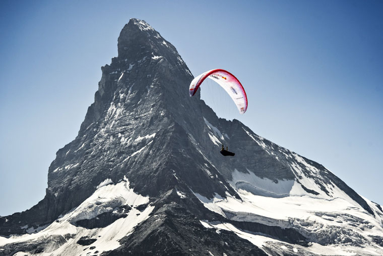 Christian Maurer of Switzerland performs in front of the Matterhorn at the Red Bull X-Alps, Zermatt, Switzerland on July 10 2015. // Sebastian Marko/Red Bull Content Pool // P-20150710-00450 // Usage for editorial use only // Please go to www.redbullcontentpool.com for further information. //