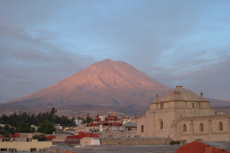 Arequipa's Ele Misti volcano, fit for hiking and mountain biking |Flickr.com / bostik_