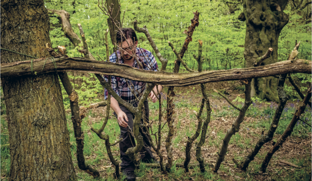 Line your branches up to form your lean-to shelter